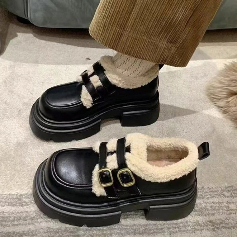 Women'S Fashion Shoes - Zimowe skórzane buty damskie w stylu